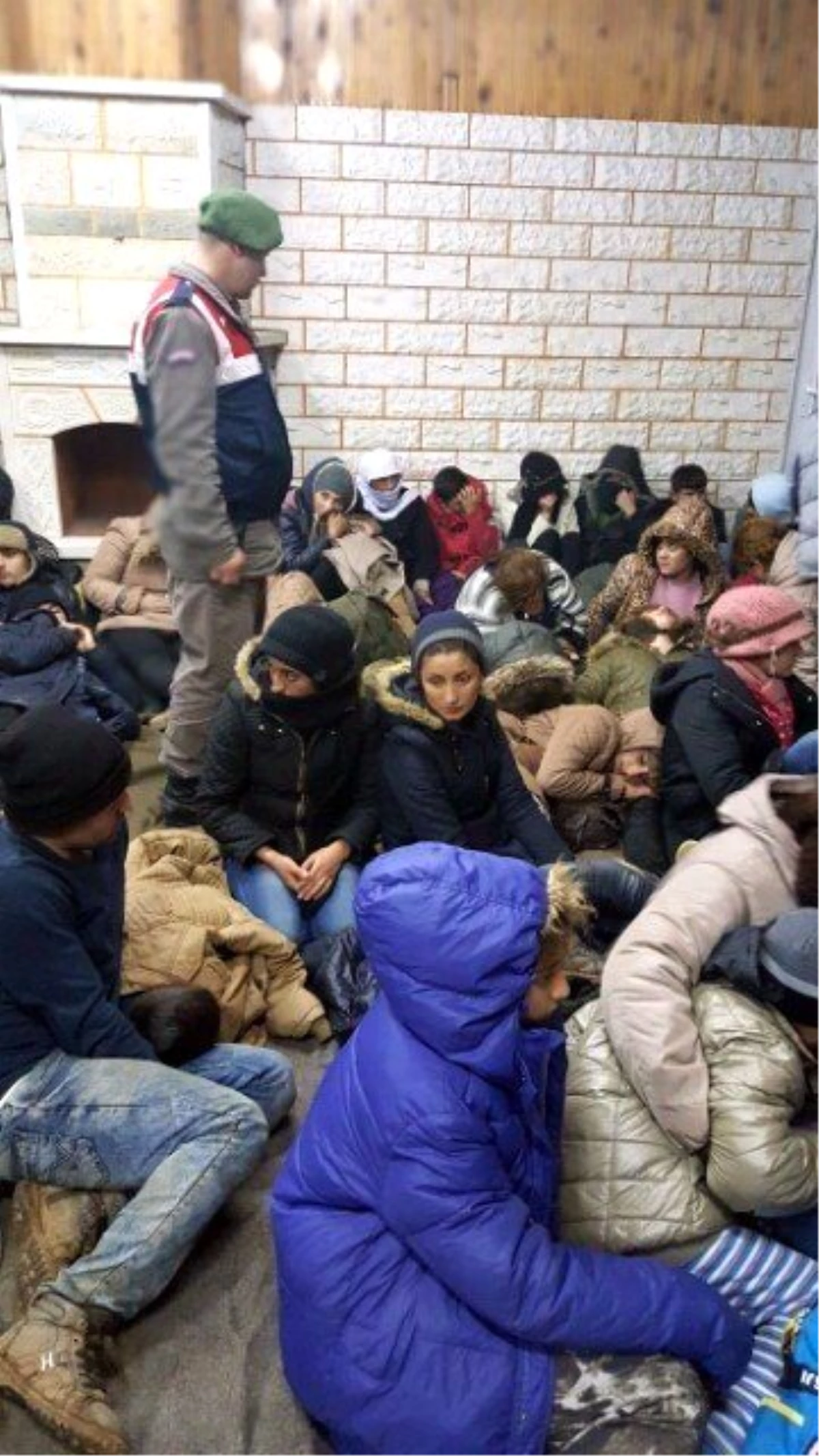 Kırklareli\'de 44 Kaçak Göçmen Yakalandı