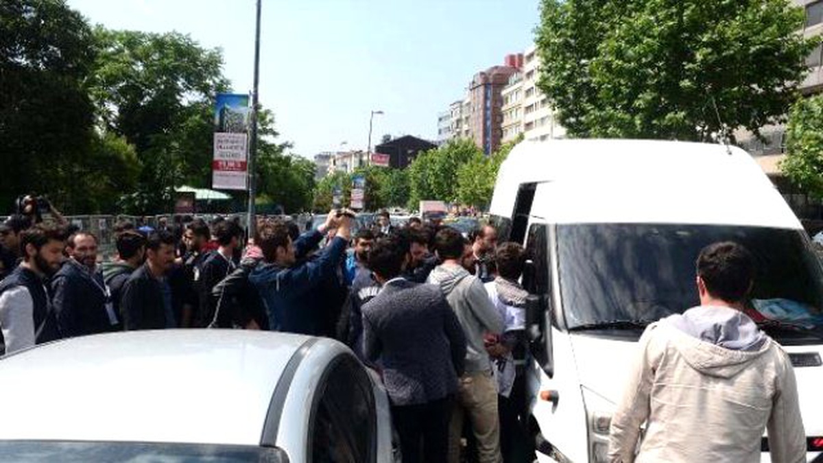 Yeniden) - Zirve Protestocularına Gözaltı