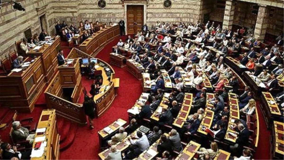 Yunanistan\'da \'Vergi Yağmuru\' Mecliste Onaylandı