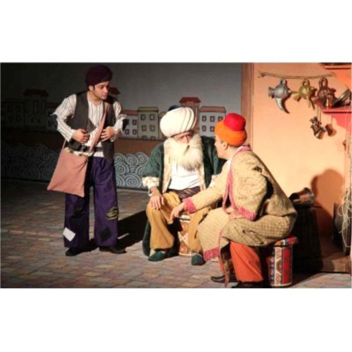 Anadolujet Çocuk Tiyatrosu Suriyeli ve Türkmen Çocuklar İçin Perde Açtı
