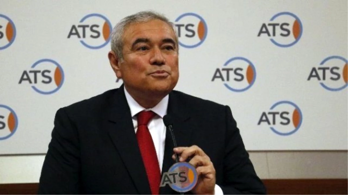 Atso Başkanı Davut Çetin: "Kemer\'de Ticaret Durma Noktasında"