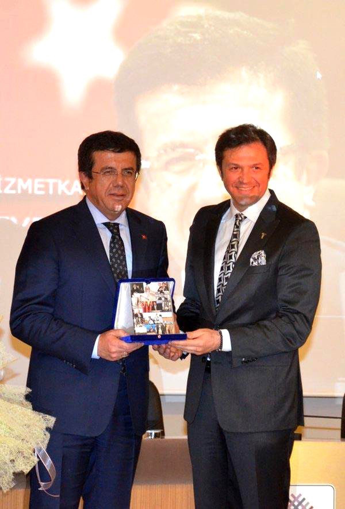 Denizli\'de, Zeybekci Sevinci