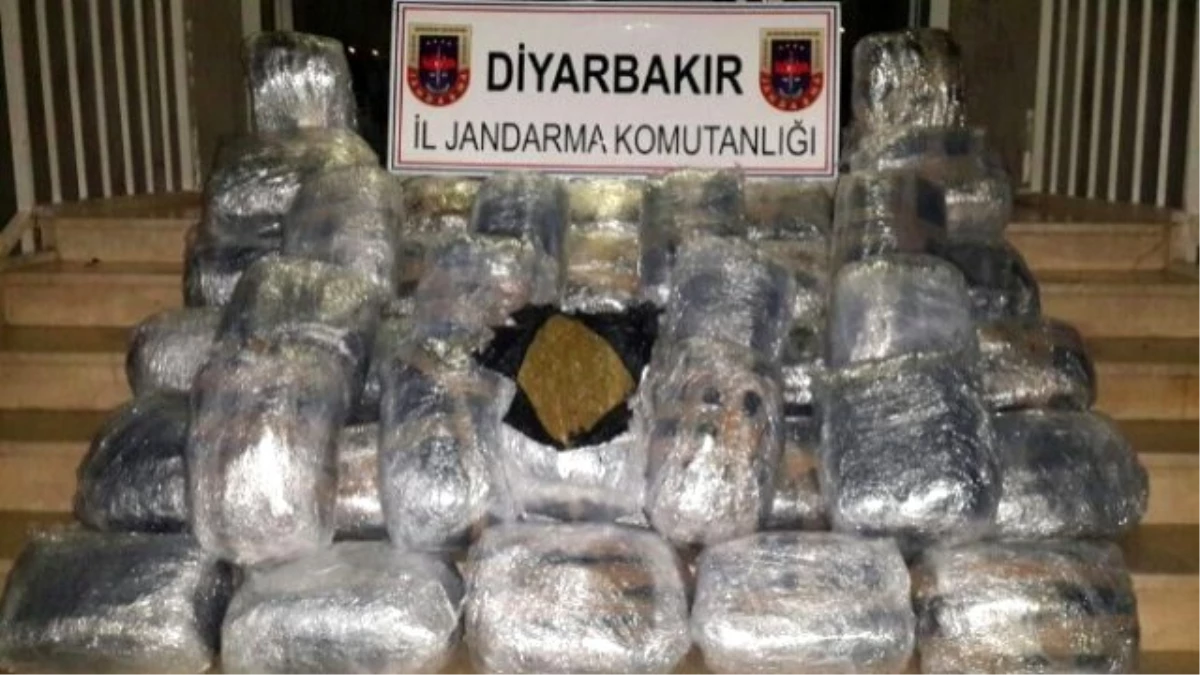 Diyarbakır\'da 175 Kilo Esrar Ele Geçirildi