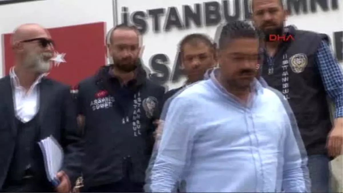 Evinin Balkonunda Başına İsabet Eden Kurşunla Ölen Kadın