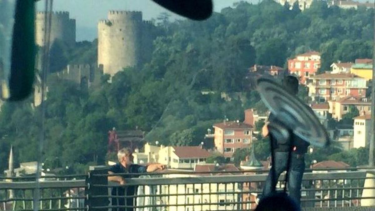 FSM'deki İntihar Girişimi İstanbul Trafiğini Kilitledi