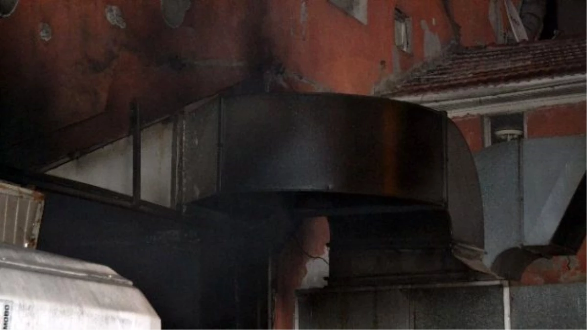 Güngören\'de Ekmek Fabrikasında Yangın