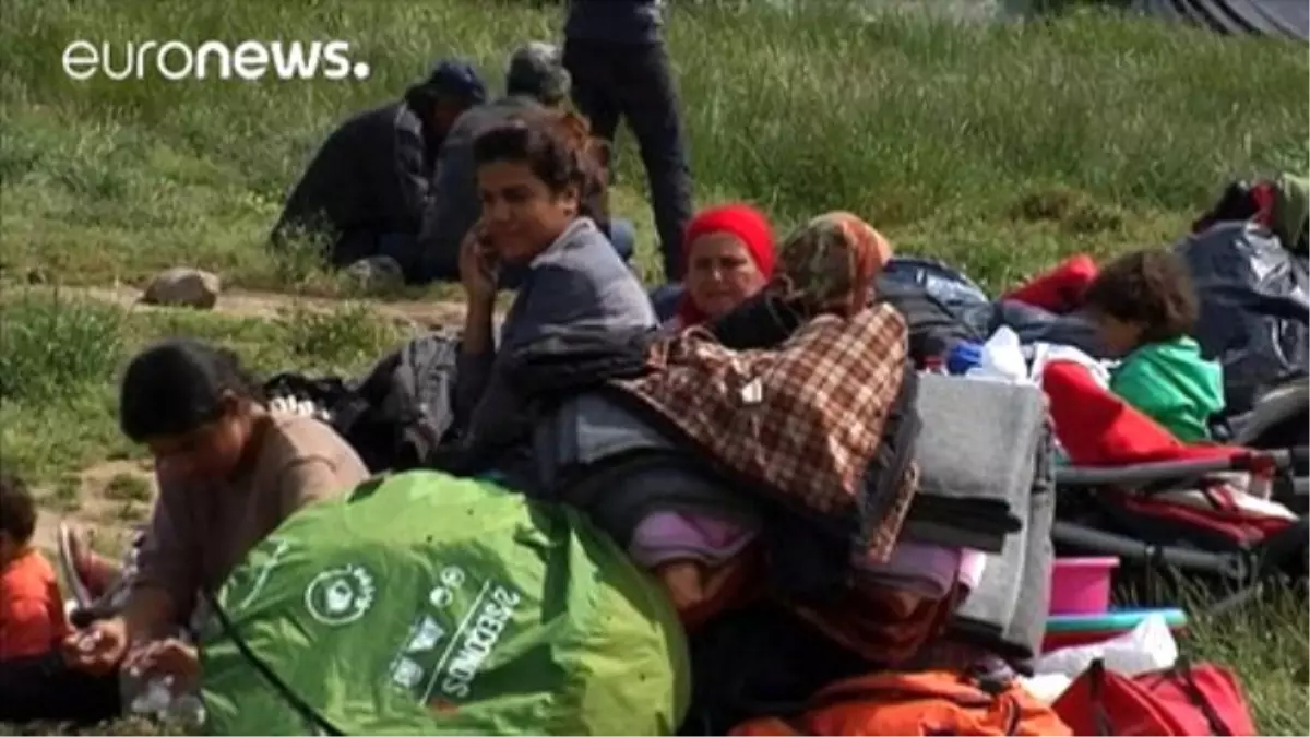 İdomeni Kampındaki Sığınmacılar Tahliye Edilmeye Başlandı