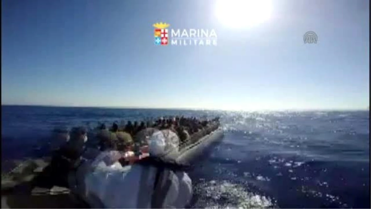 İtalyan Güvenlik Güçleri Binin Üzerinde Sığınmacıyı Akdeniz\'de Kurtardı