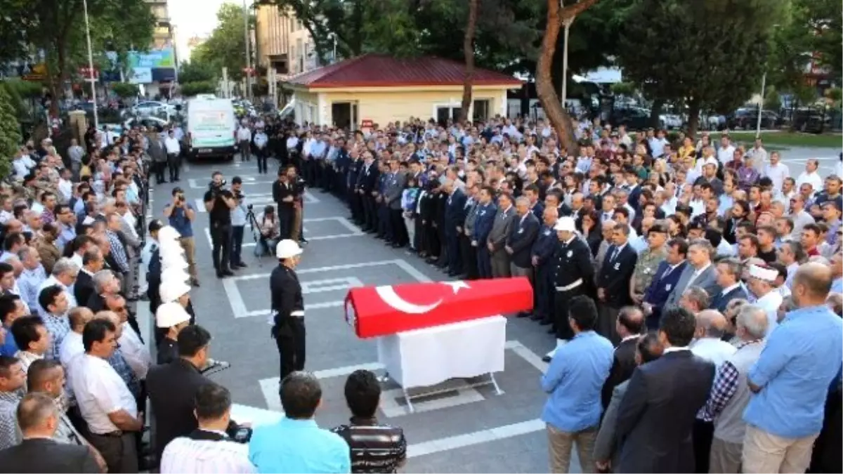 Kendini Vuran Vali Yardımcısı İçin Tören Düzenlendi