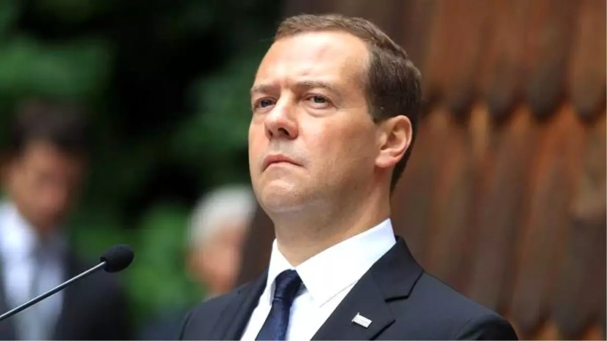 Medvedev Zam Taleplerini Geri Çevirdi, "Dayanın" Çağrısında Bulundu