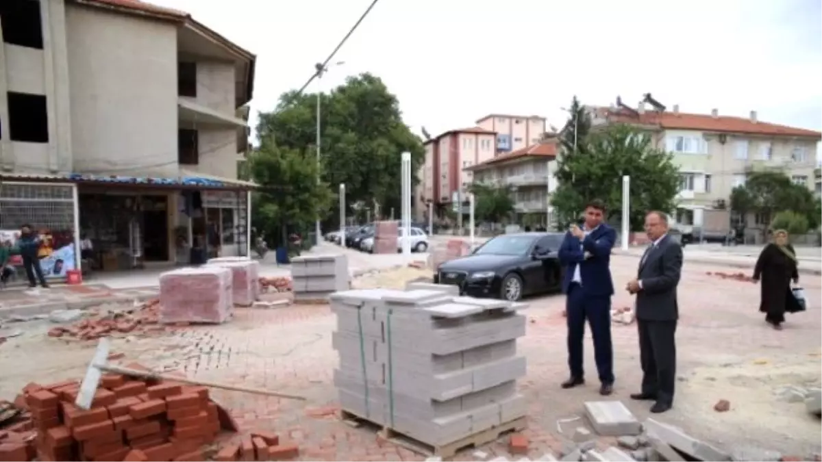 Mehmet Akif Erson Caddesi\'ne Çevre Düzenlemesi