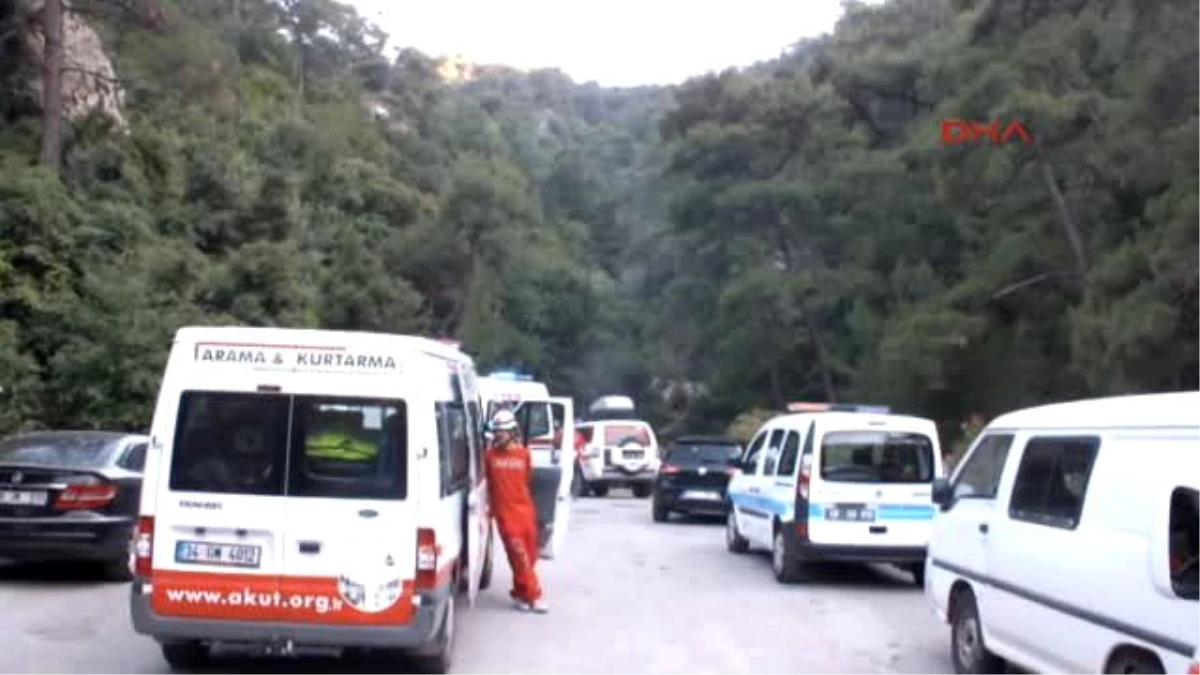 Muğla - Marmaris\'te Dağda Düşerek Yaralanan Muhasebeci Kurtarıldı