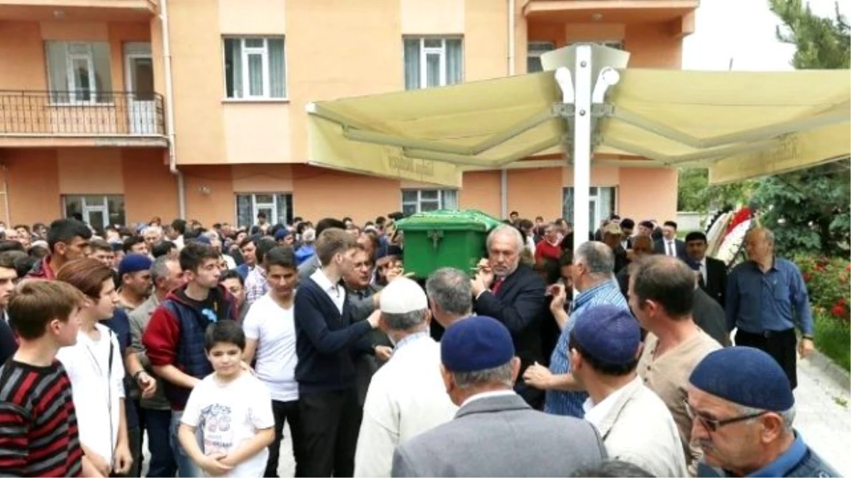 Başkan Kamil Saraçoğlu, İsmail Demirel\'in Cenaze Namazına Katıldı