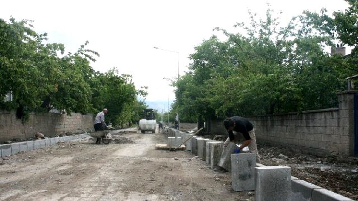 Kaldırım Çalışmaları Devam Ediyor
