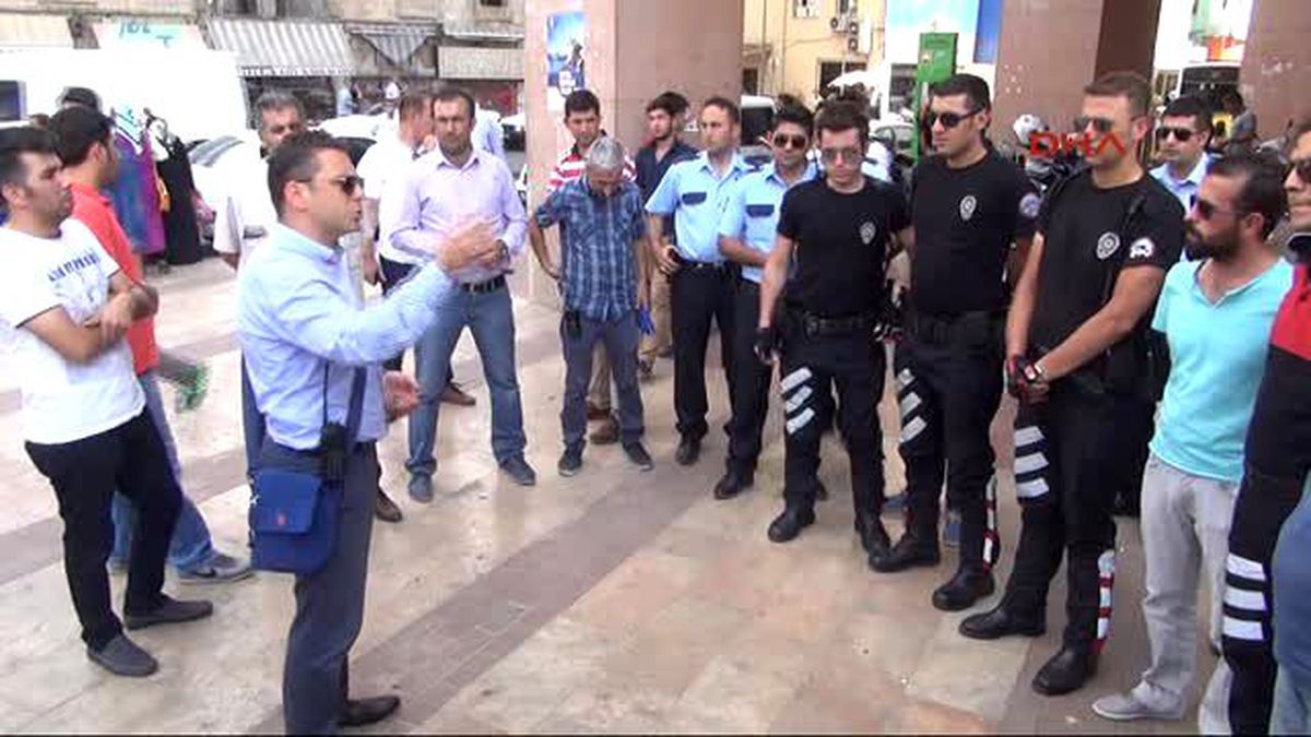 Şanlıurfa\'da Polis İnternet Kafeleri Denetledi