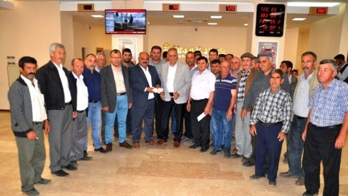 Sıkıntılarla Boğuşan Süt Üreticilerine 1 Milyon 700 Bin TL\'lik Can Suyu