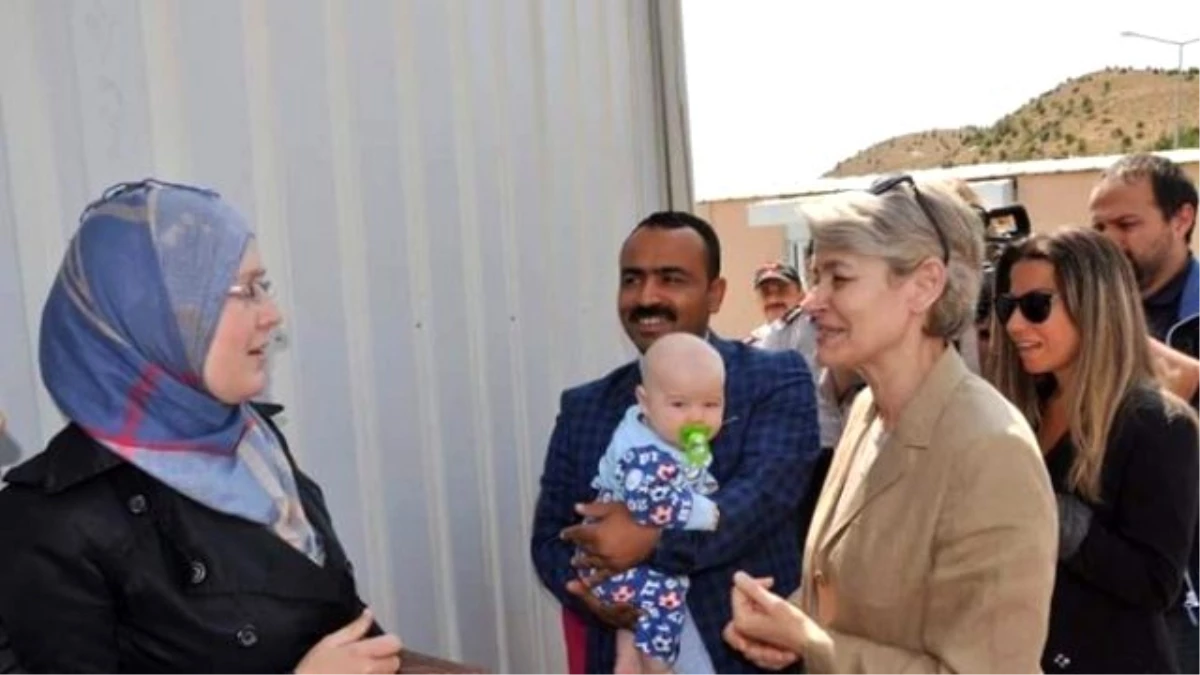 Unesco Genel Direktörü Irina Bokova Konteyner Kenti Ziyaret Etti