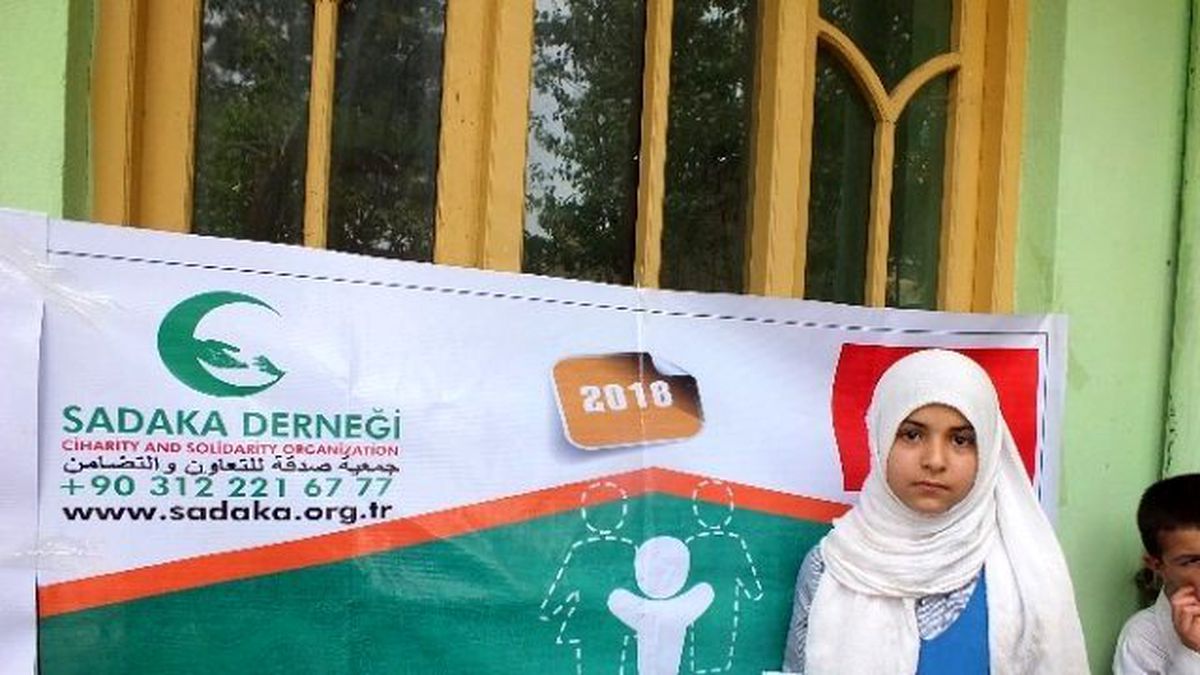 Yetimler Sadaka\'yla Güldü