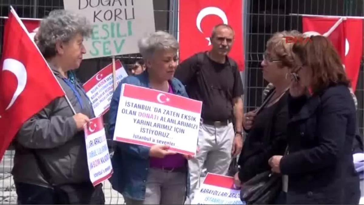 13 Firmanın Yarıştığı Karayolları Arazisi İhalesine Protesto...