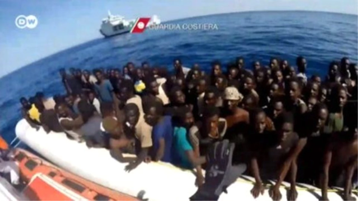 Akdeniz\'den Yüzlerce Sığınmacı Kurtarıldı