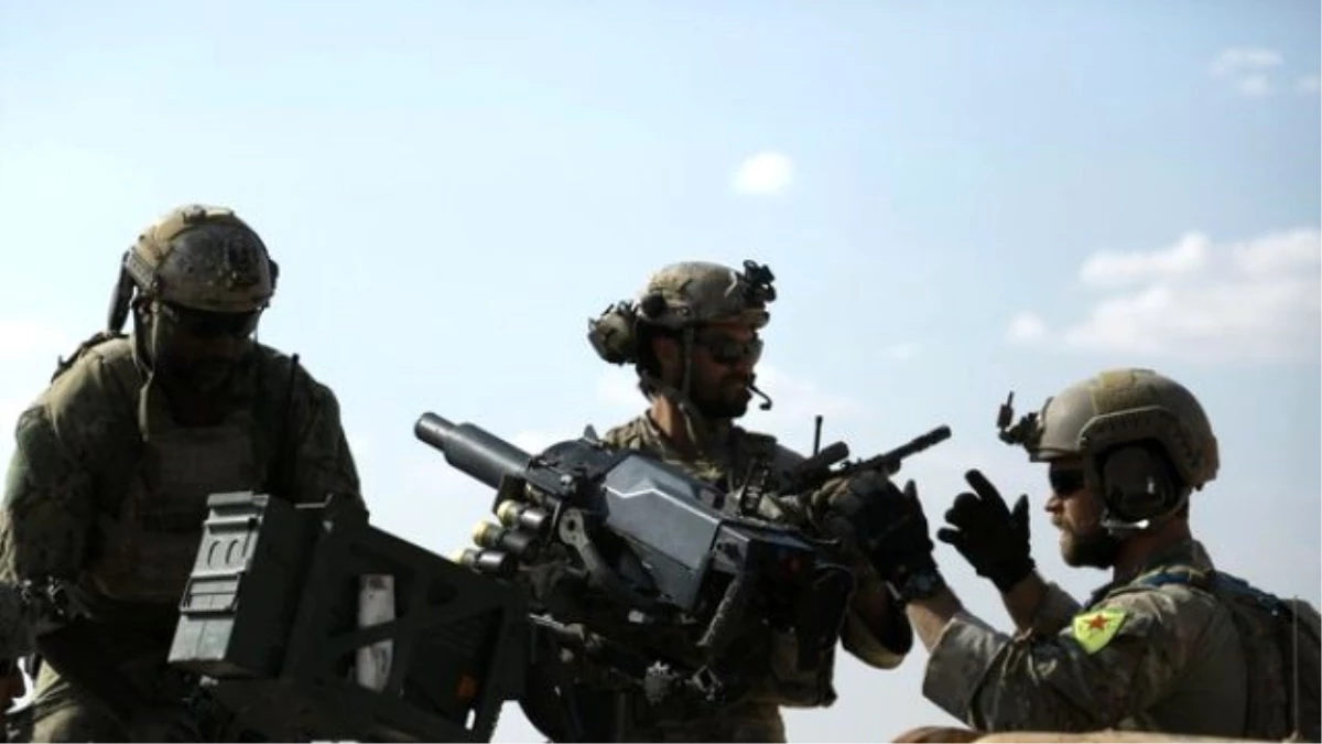 Amerikan Askerlerinin Üniformasındaki "YPG" ve "YPJ" Ayrıntısı