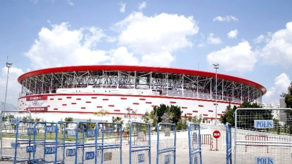 Polis, Fenerbahçe-Galatasaray Maçı İçin Yoğun Güvenlik Önlemi Aldı