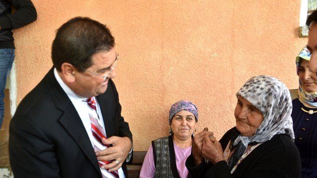 Başkan Tokat, Selimiye ve Çevre Mahallelerinde Vatandaşla Bir Araya Geldi