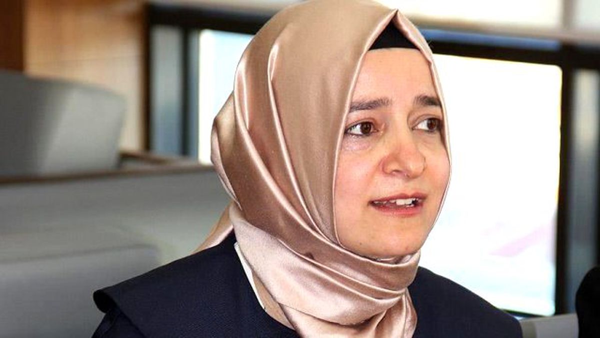 Fatma Betül Sayan Kaya kimdir ? Yeni bakanın biyografisi