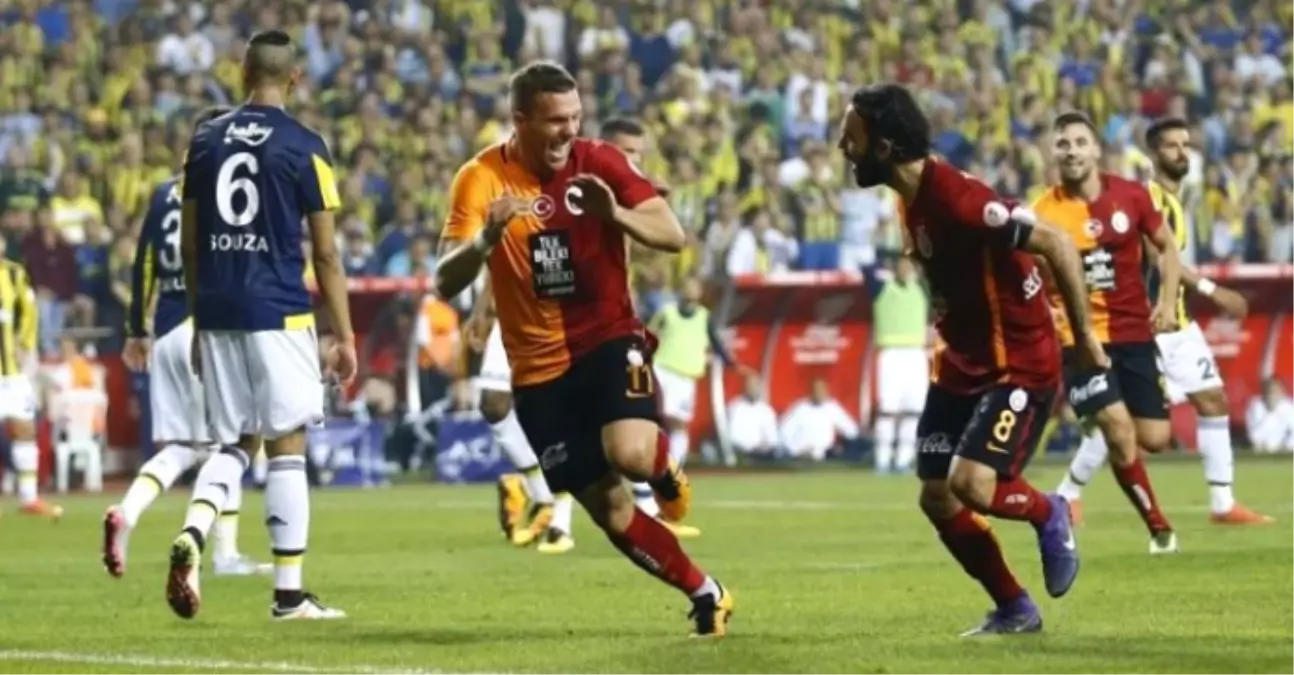 Maçın Kahramanı Podolski\'den Taraftara Mesaj!