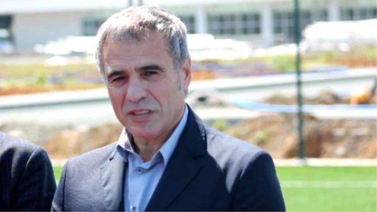 Trabzonspor Teknik Direktörü Yanal: "İnandığım İçin Trabzon\'dayım"