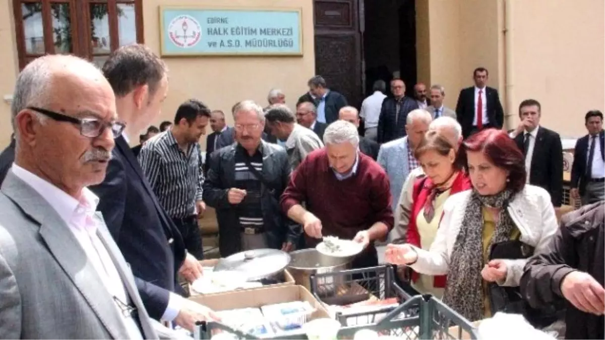 Yılın \'Ahi\'si Seçilen Tava Ciğer Ustası \'Şed\' Kuşandı