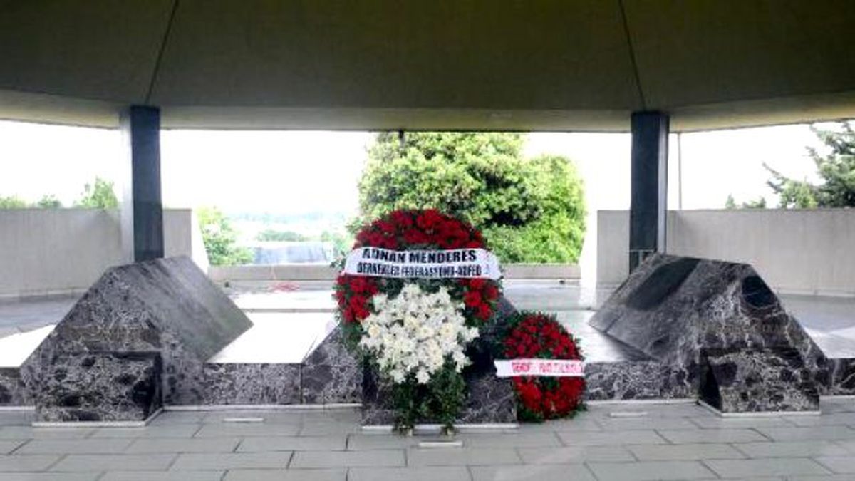 27 Mayıs\'ın Yıldönümünde Menderes ve Arkadaşları Anıldı