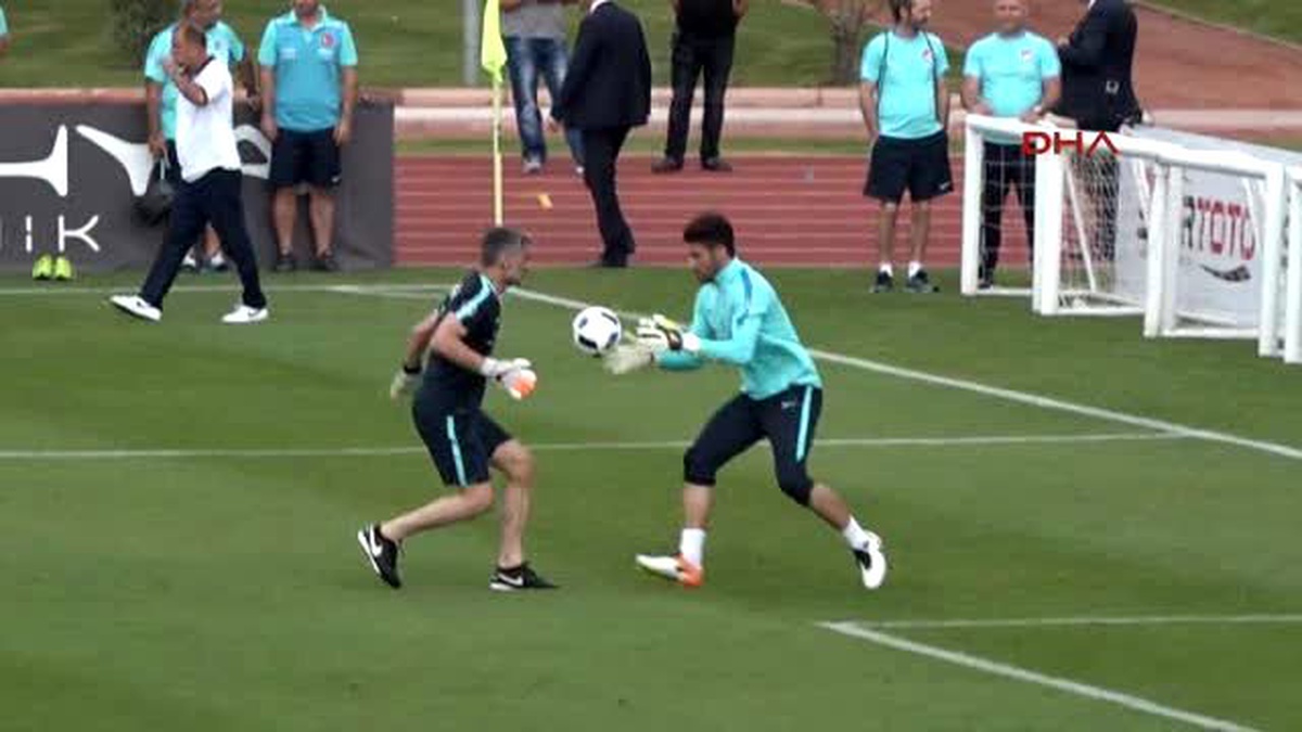 A Milli Futbol Takımı, Antalya\'da Çalışmalarını Sürdürüyor