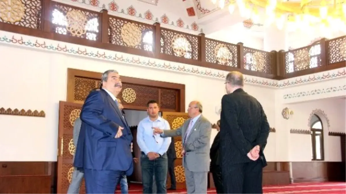 Abdulkadir Konukoğlu Camii Dualarla İbadete Açıldı