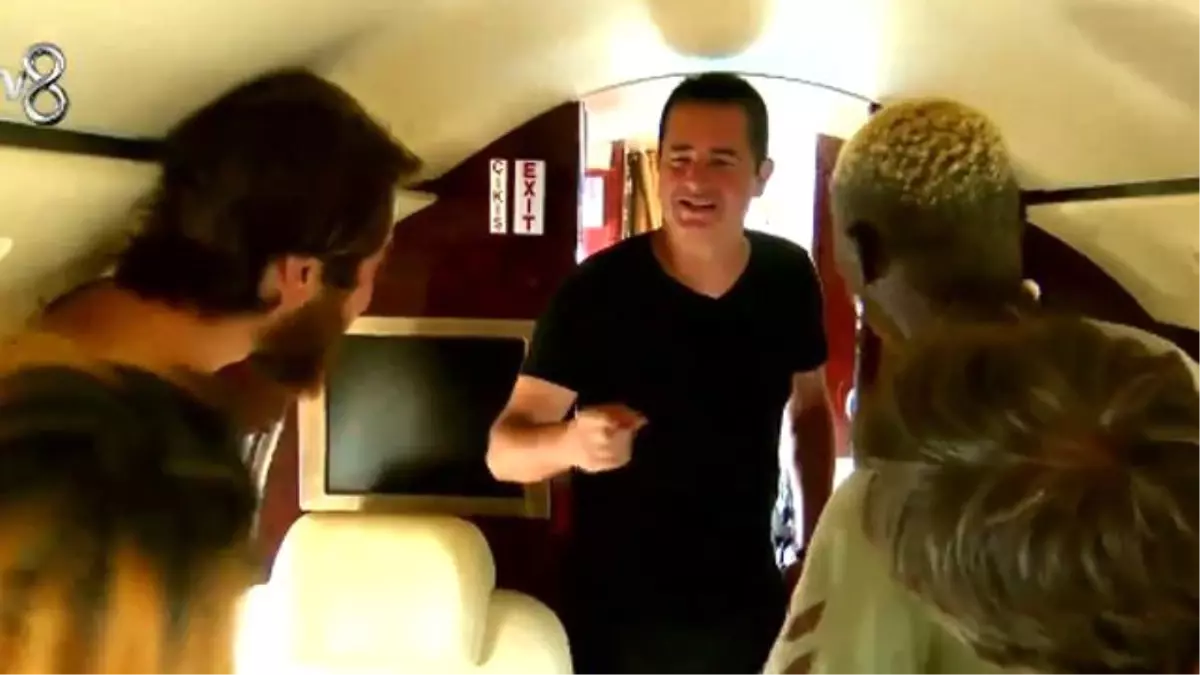 Acun Ilıcalı ve Yarışmacılar Yolculuk Öncesi Bir Araya Geldi!