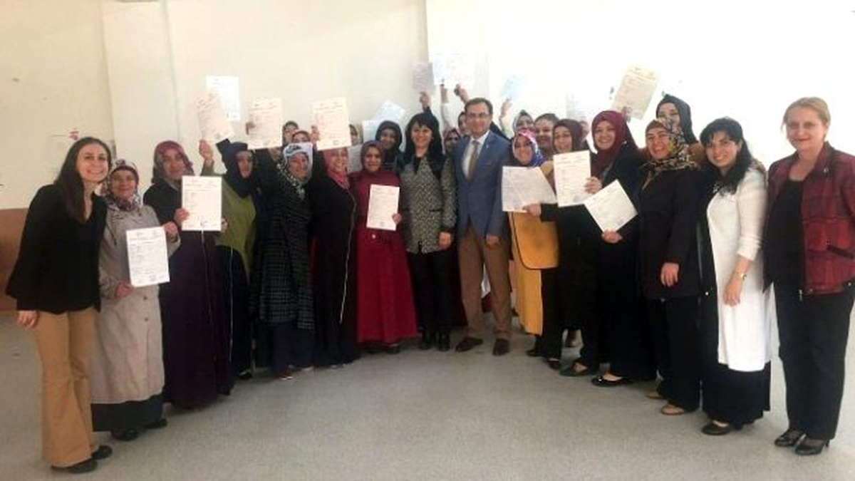 Altındağ\'ın Çalışkan Kadınları Sertifikalarına Kavuştu