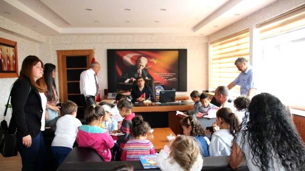 Anasınıfı Öğrencilerinden Kaymakam Çetin\'e Ziyaret