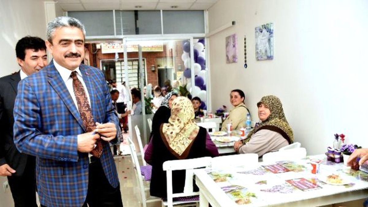 Başkan Alıcık, Bayan Girişimciyi Açılışında Yalnız Bırakmadı
