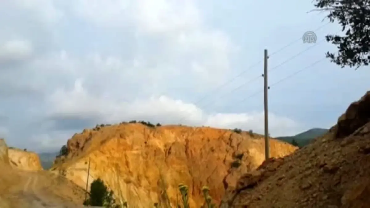 Bingöl\'de Yola Döşenen Patlayıcılar İmha Edildi