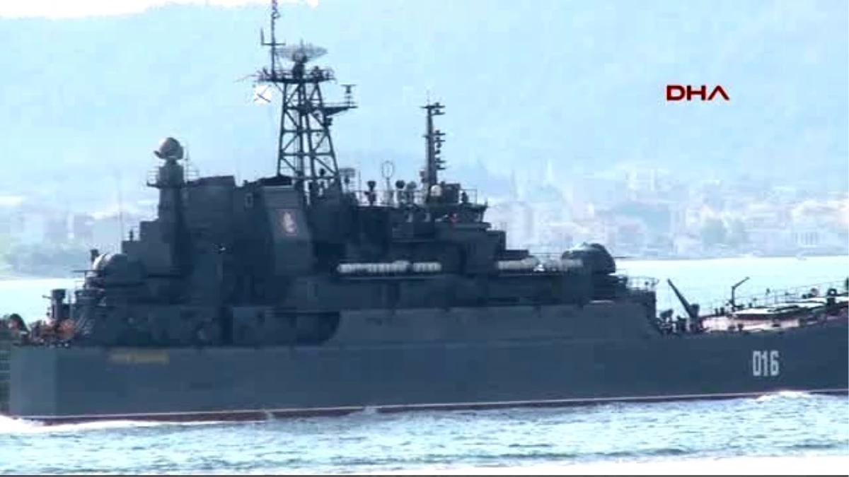 Çanakkale - Rus Savaş Gemisi Çanakkale Boğazı\'ndan Geçti