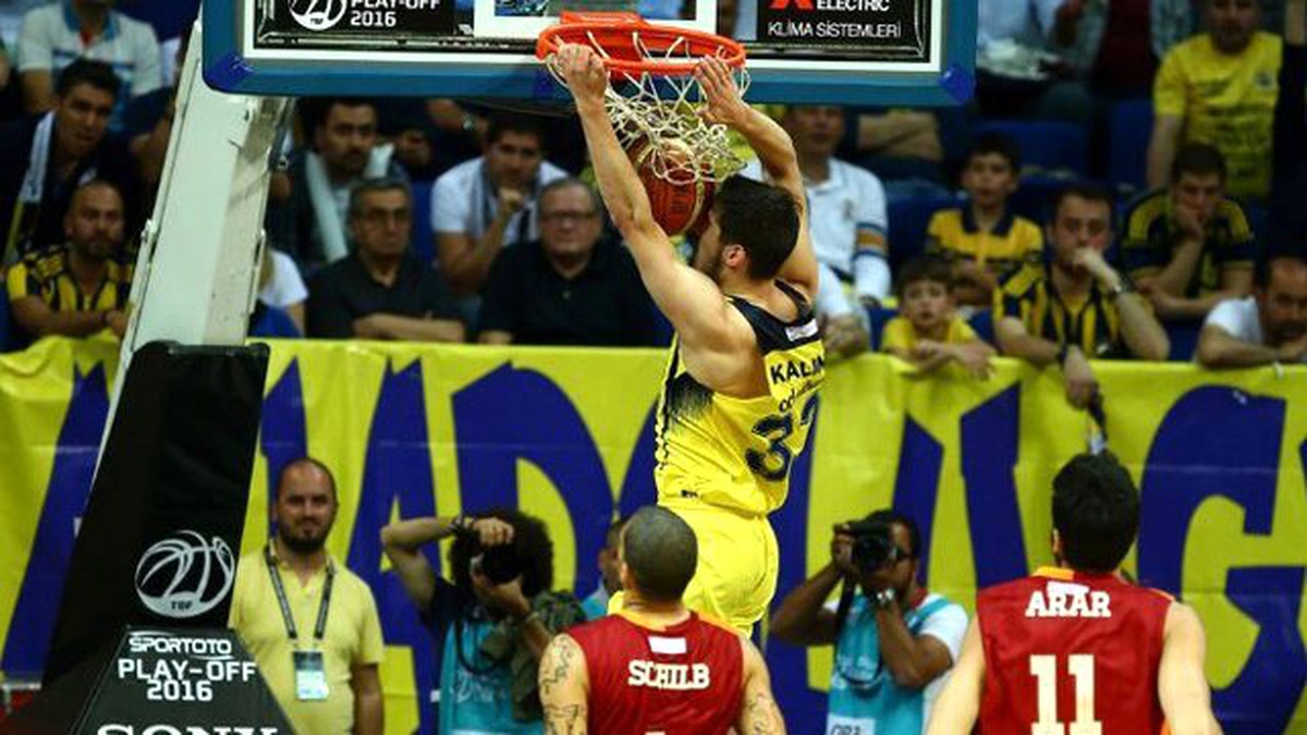 Fenerbahçe, Galatasaray\'ı 80-55 Mağlup Etti