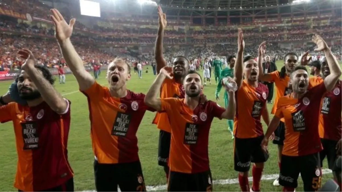 Galatasaray, Aziz Yıldırım\'ın Başkanlığı Döneminde 21 Kupa Kazandı