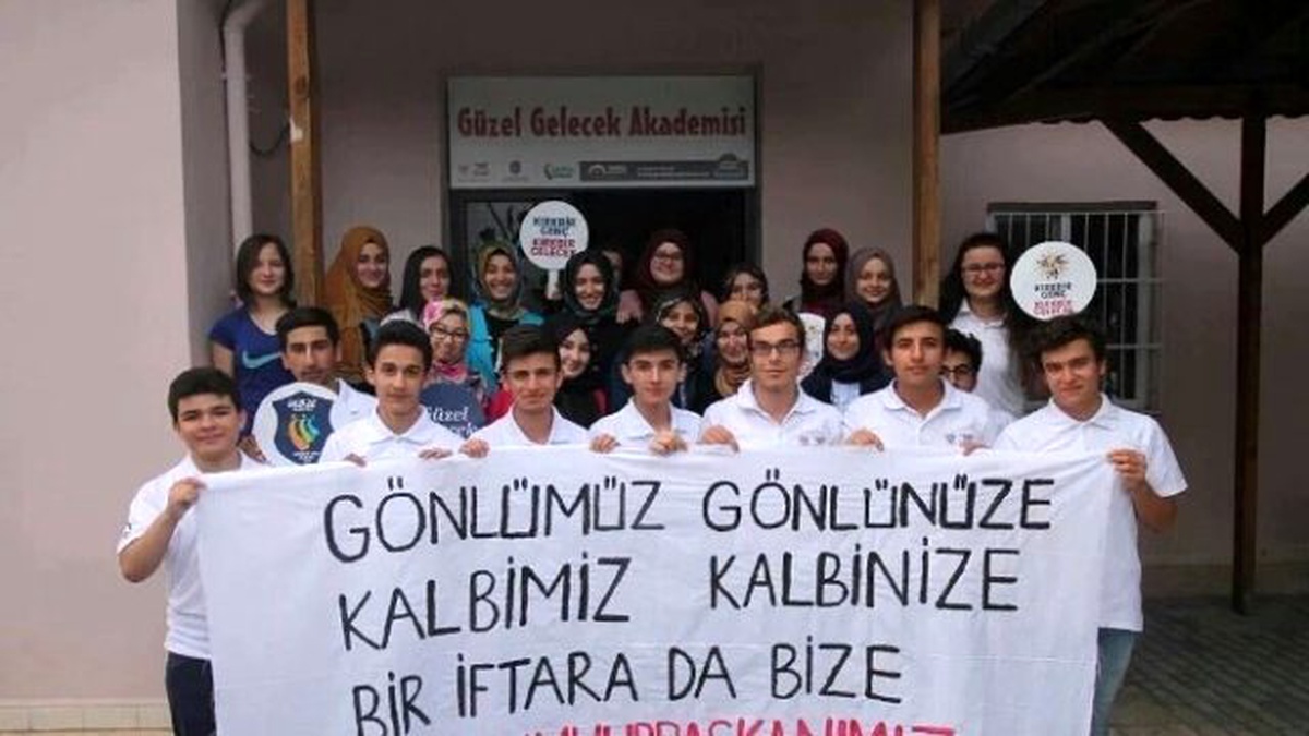 Gebzeli Gençlerden Cumhurbaşkanı\'na İftar Daveti