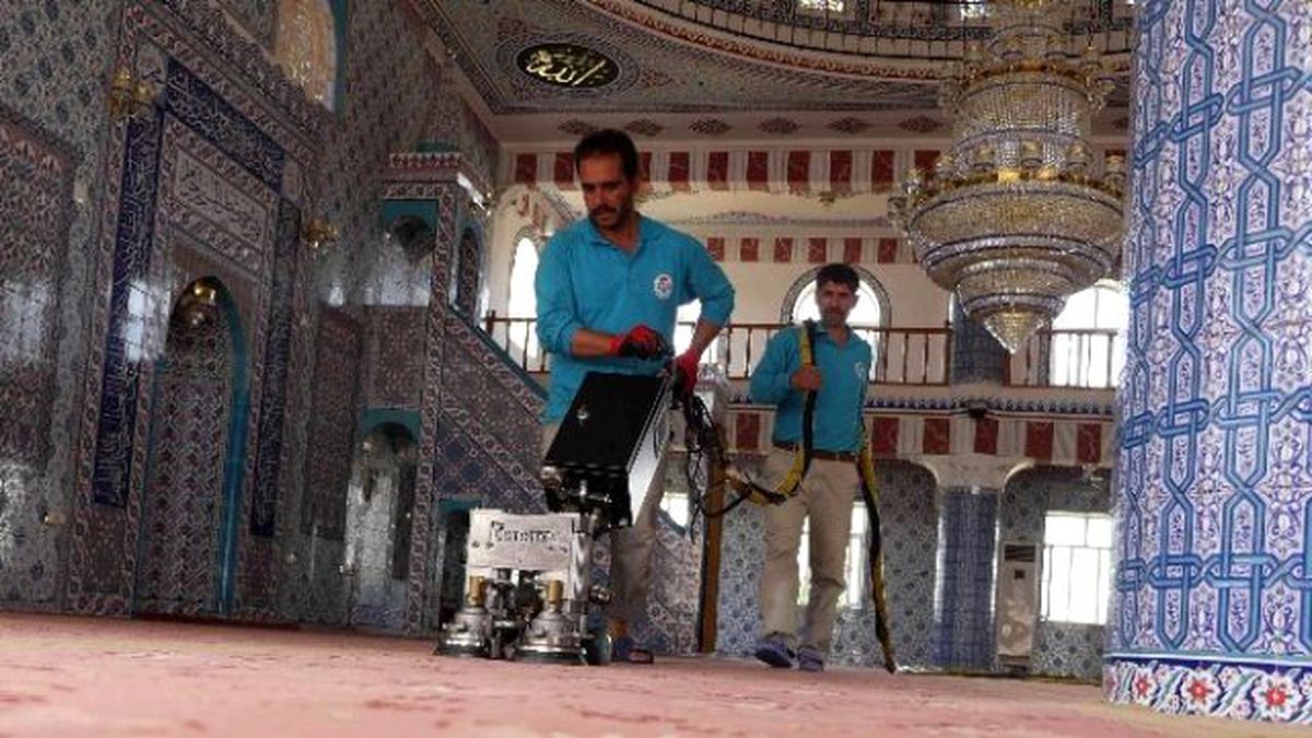 Haliliye\'deki İbadethaneler Ramazan Ayı\'na Hazırlanıyor