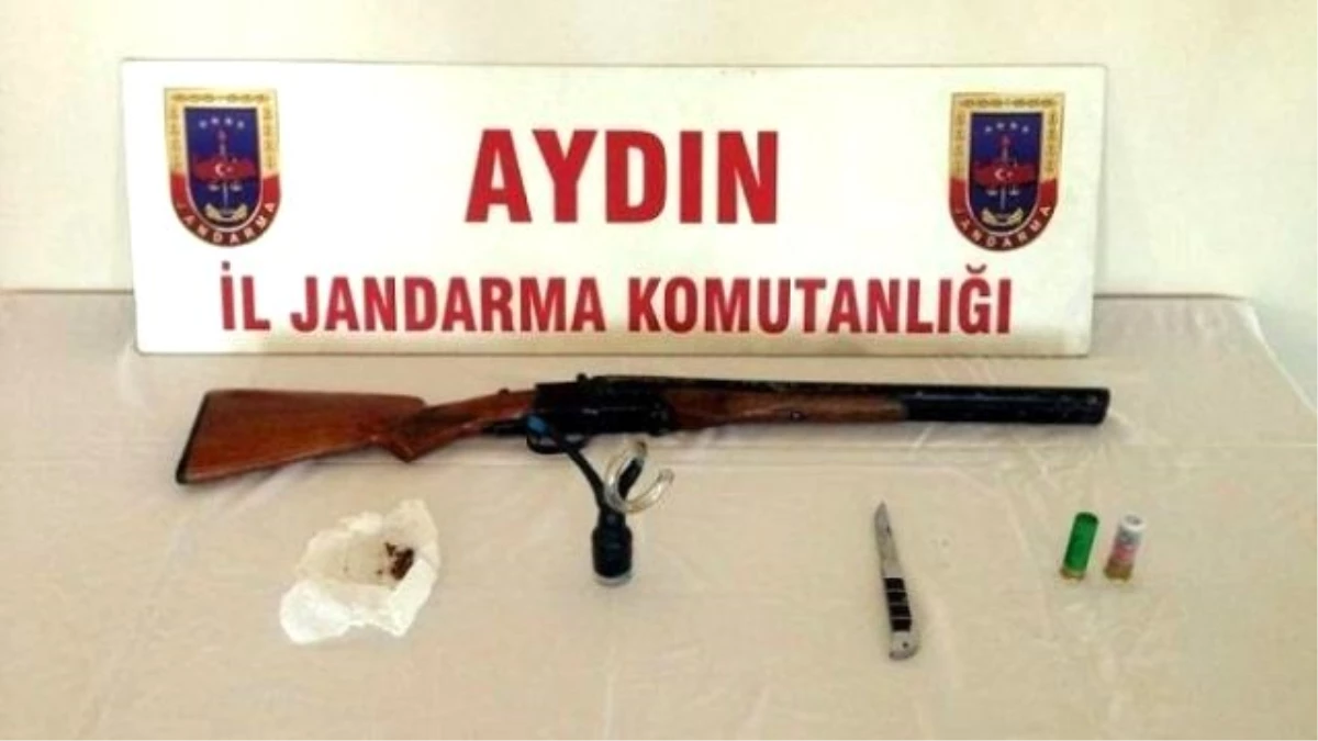 Jandarma Uygulamasında Esrar ve Ruhsatsız Silah Yakalandı