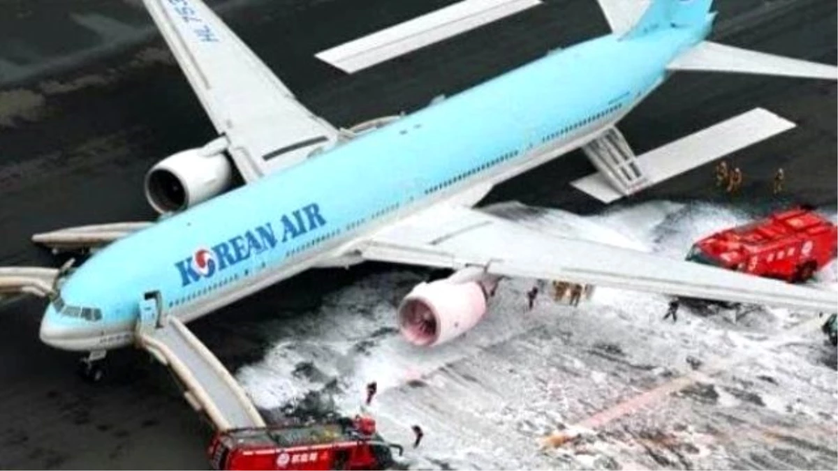 Kore Uçağı Kalkış Sırasında Alev Aldı