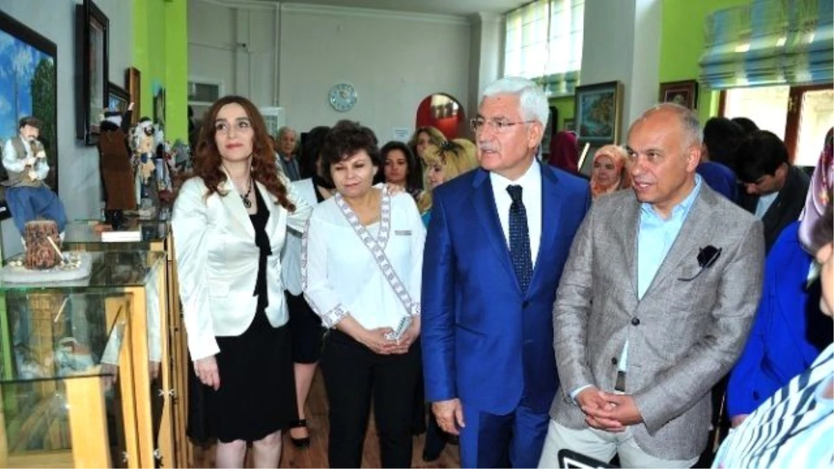 Karaman\'da El Sanatlar Karma Sergisi Açıldı