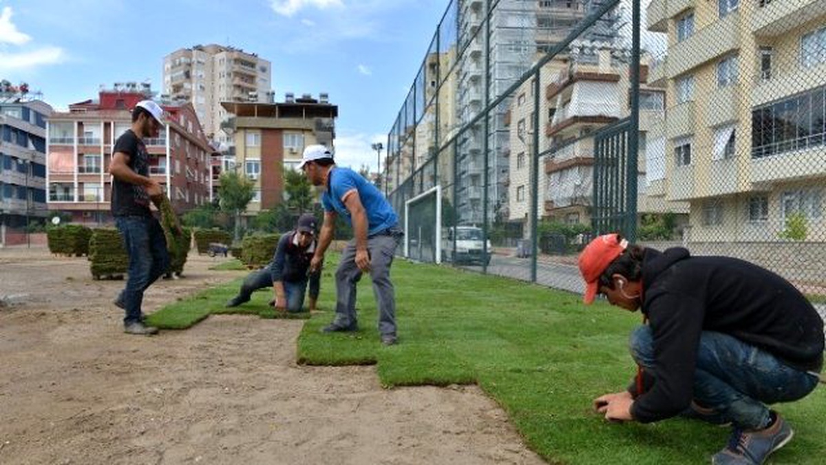 Konyaaltı\'nda Spor Tesisleri Yenileniyor