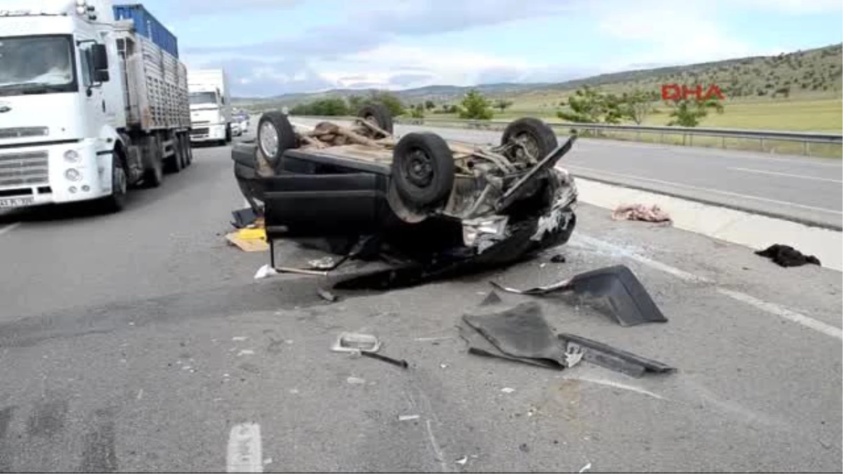 Manisa - Takla Atan Otomobilde Yaralandı