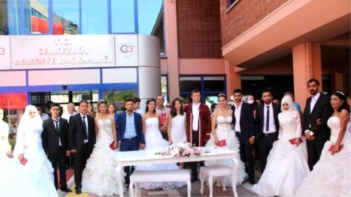 Toplu Sünnet ve Nikah Şöleni